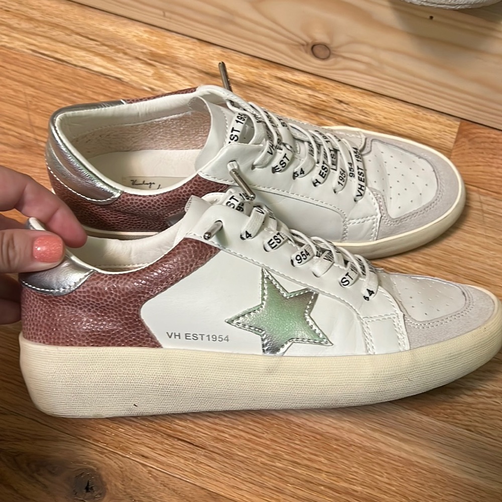 Vintage Havana Cream and Pink Star Sneakers